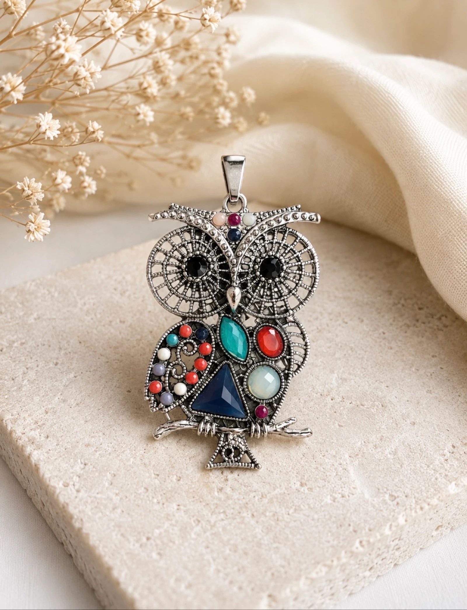 Colgante Búho Vintage Plateado con Cristales Multicolor | Estilo Boho